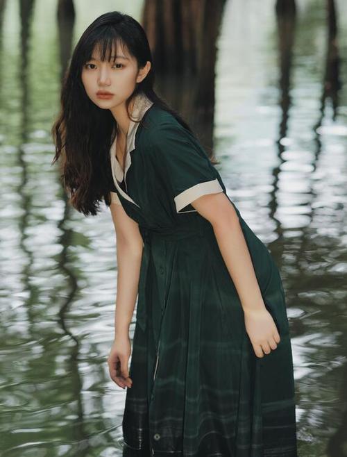 16—17女人毛片的相关介绍