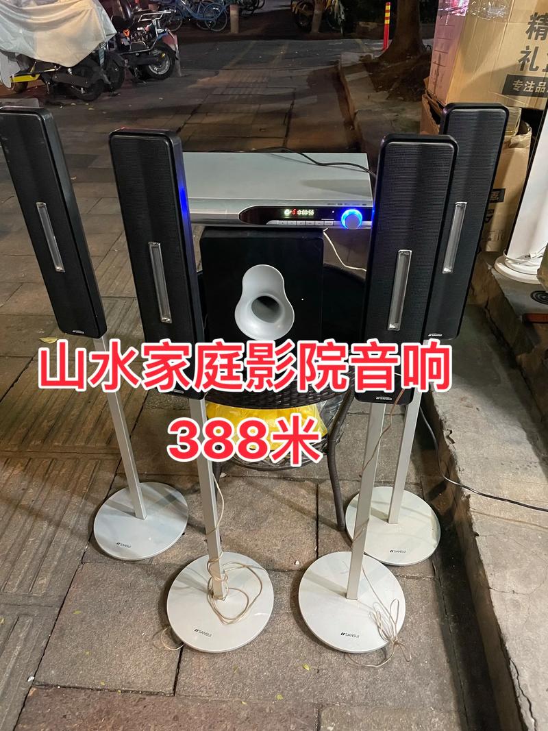 男女一边摸一边做爽的相关介绍