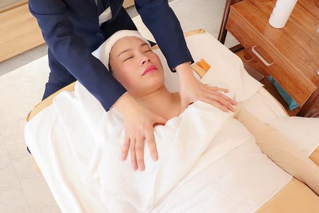 18禁在线黄的片的相关介绍