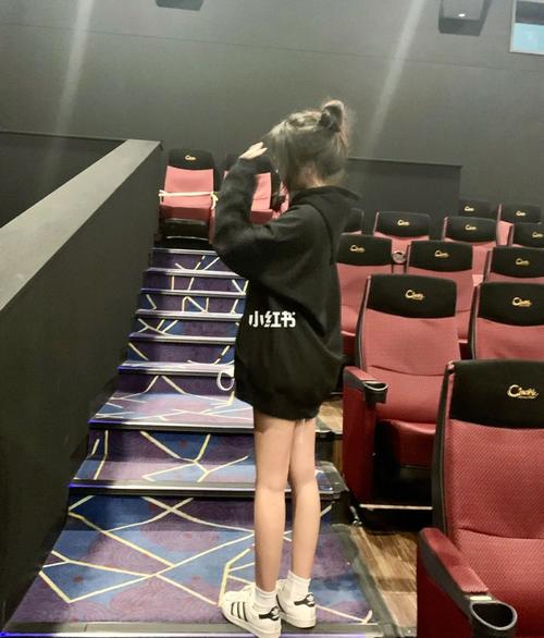 《欧美性按摩》完整版女按摩师的相关介绍