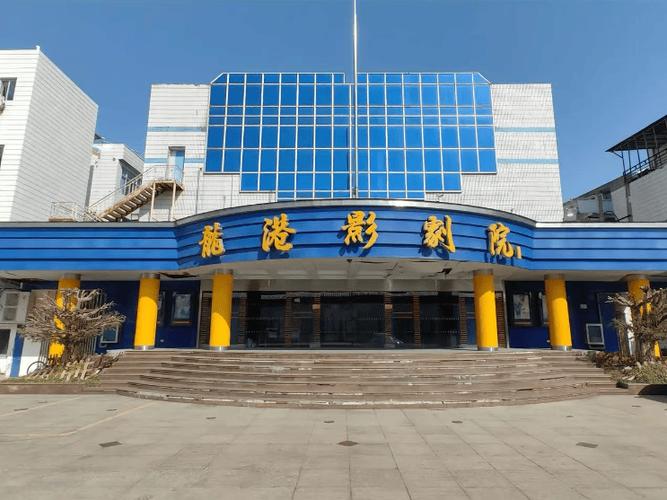 女人18淫片免费看的相关介绍
