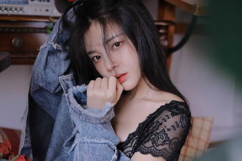 搭讪丰满人妻一区二区的相关介绍