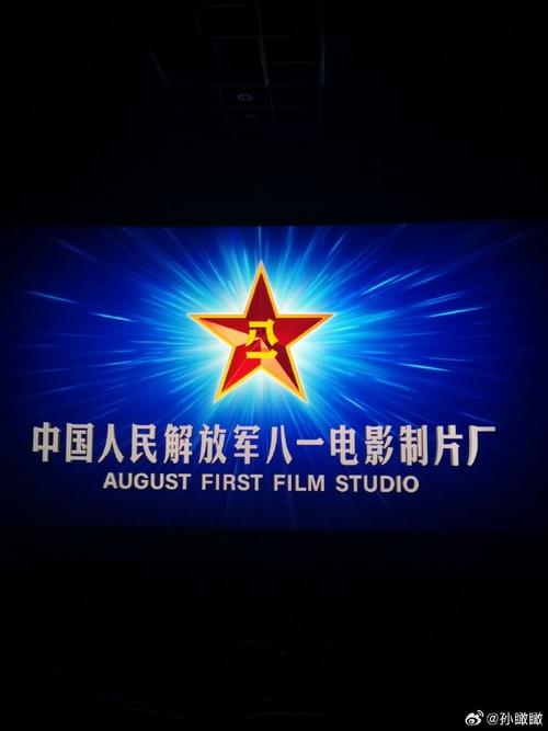 爆操美女老师的相关介绍