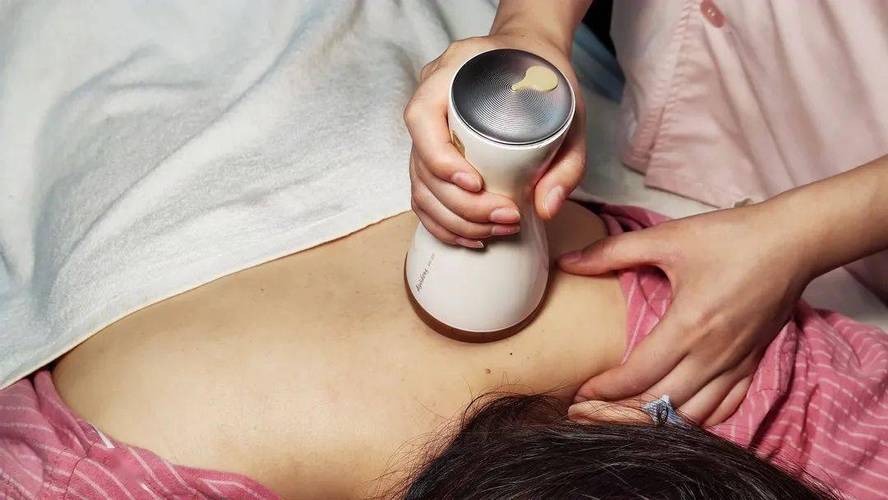 色av妞的相关介绍