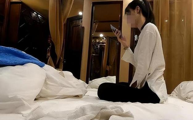 人妻绿帽官场(高h文)的相关介绍