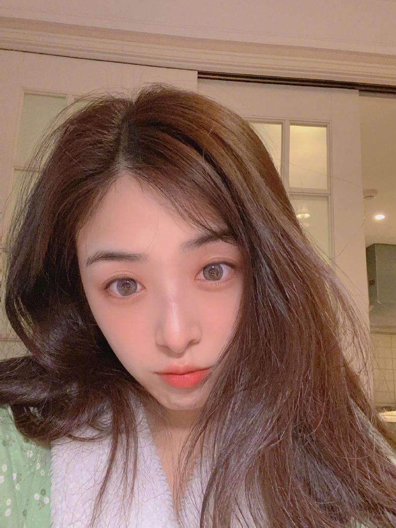 搭讪熟女中出的相关介绍