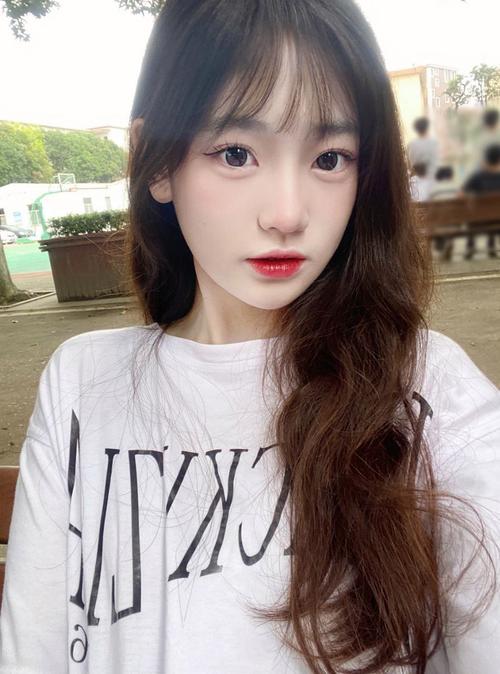 18韩国美女主播的相关介绍