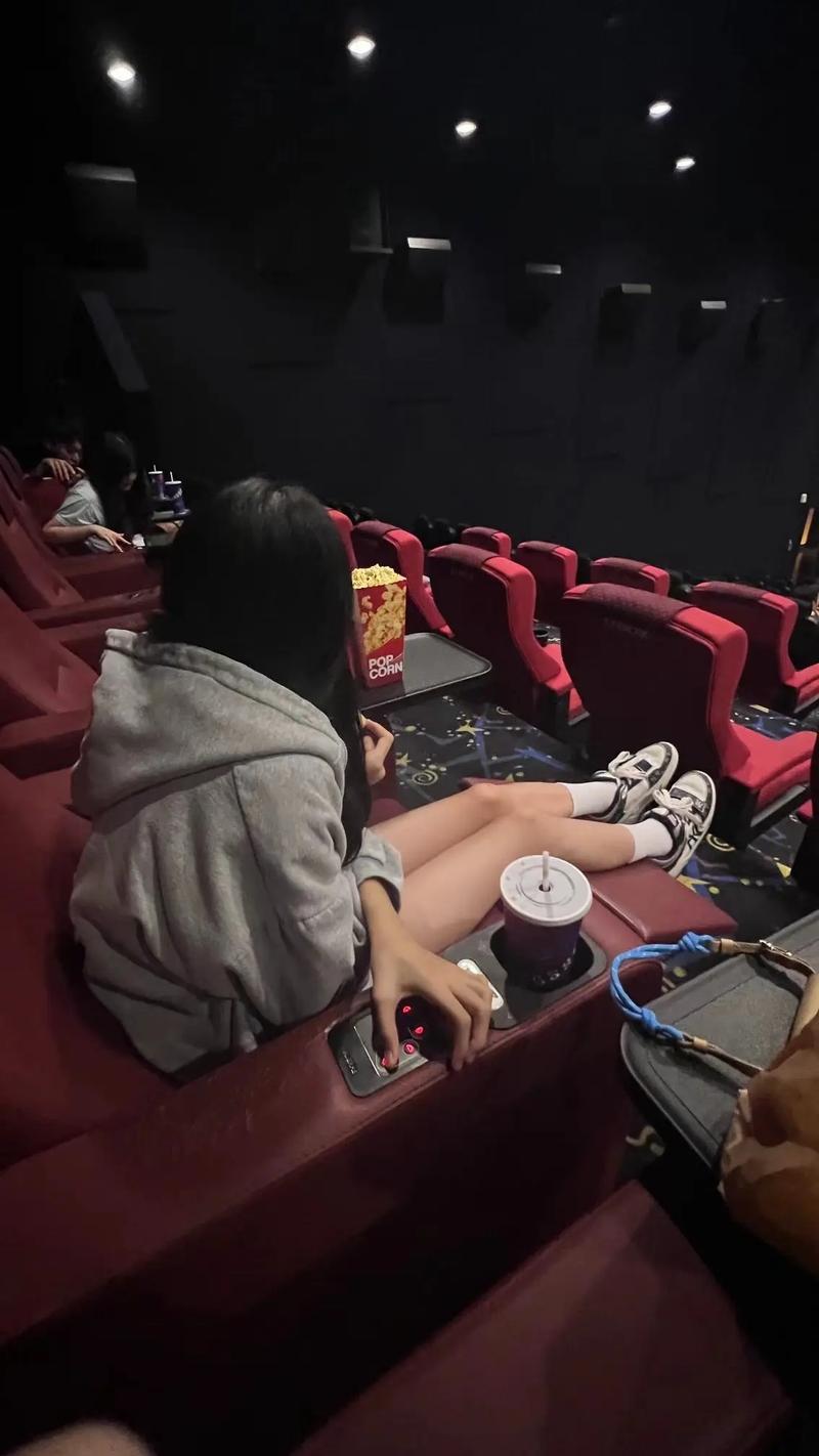 少妇av国的相关介绍