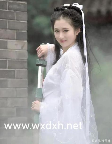 女生下面留的黄色分泌物的相关介绍