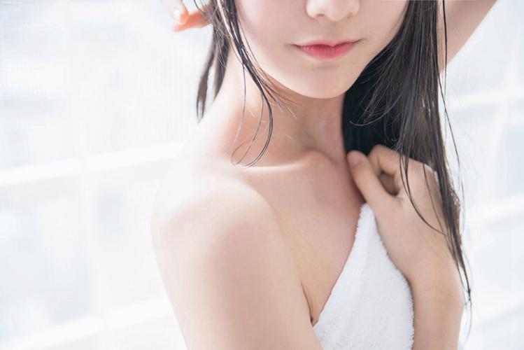欧美成人综合色在线噜噜的相关介绍