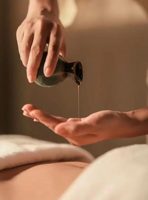 巨乳诱惑女秘书在线的相关介绍