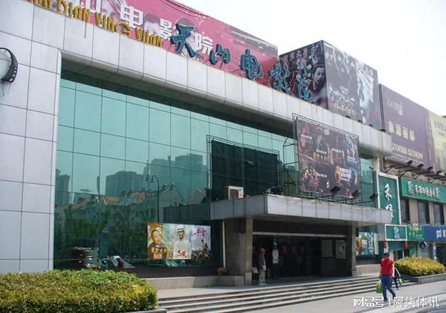大乳女被狂揉gif动态图的相关介绍