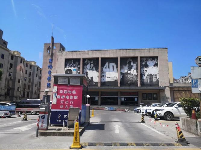 人妻少妇邻居少妇好多水在线的相关介绍