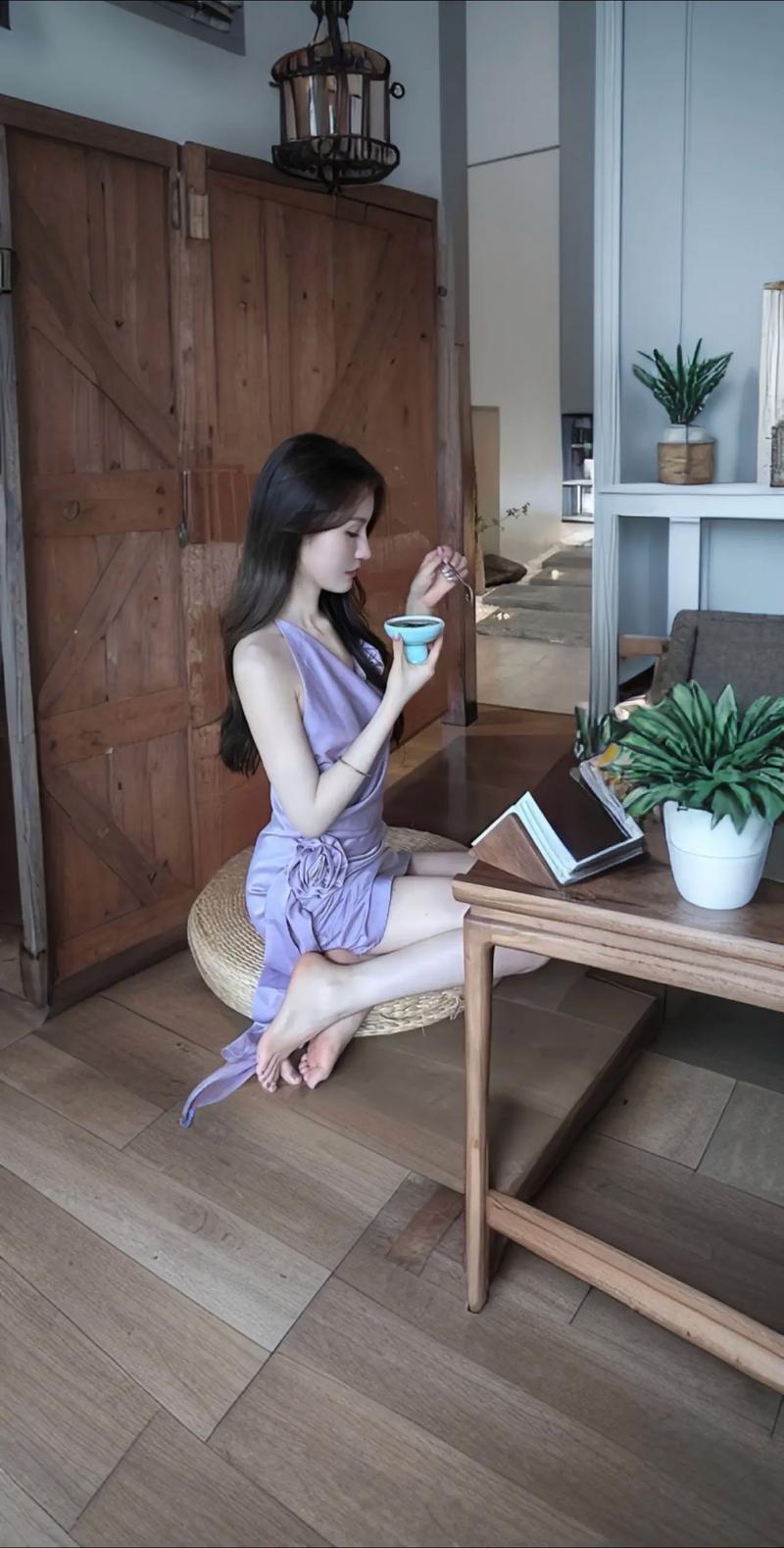 素人妻自宅搭讪中出的相关介绍