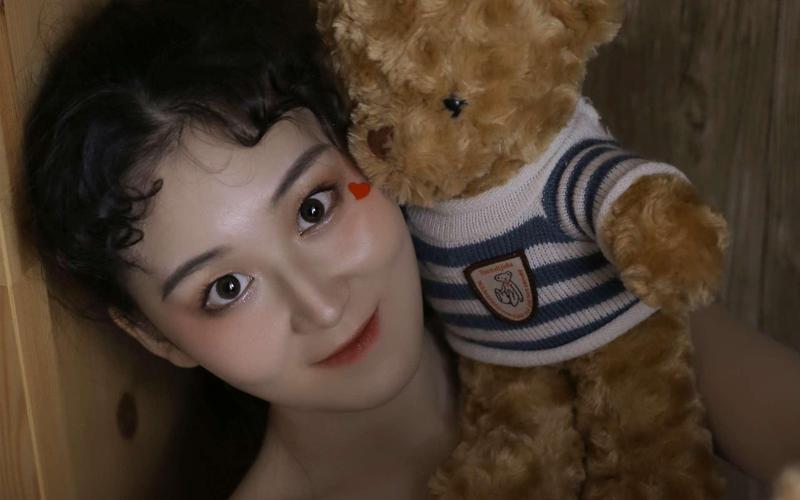 中国少妇偷拍的相关介绍