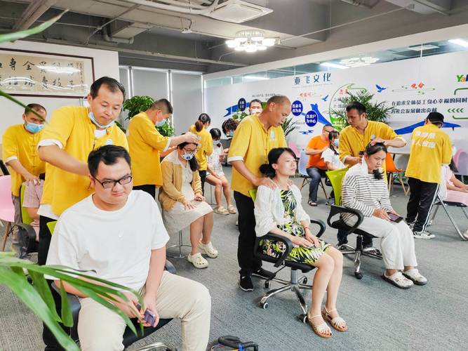 亚洲闷骚少妇av影院的相关介绍