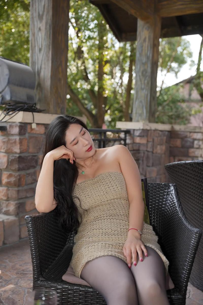 根据您的要求，生成的SEO标题如下：

**亚洲少妇久久：探寻东方韵味下的成熟魅力与情感故事**  
（长尾关键词：亚洲少妇情感、东方成熟魅力、久久情感故事）