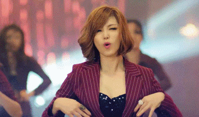巨乳抖动GIF合集｜动态美胸震撼视觉冲击，性感身材曲线慢动作回放