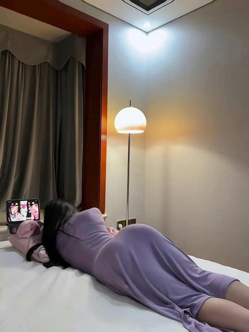 女性下面黄色分泌物多是什么原因的相关介绍