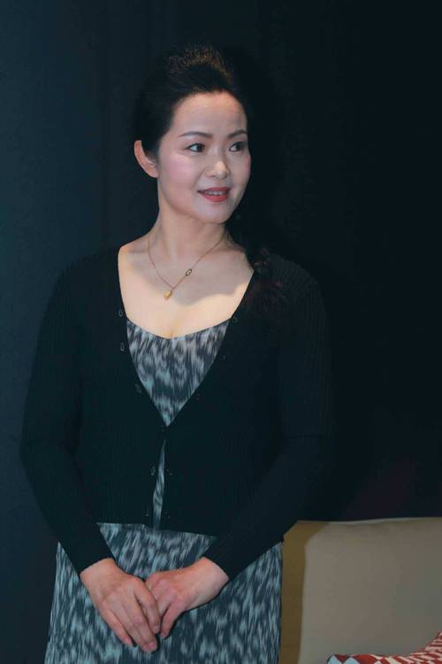 亚洲熟女少妇满足我私密需求，情感共鸣与生活智慧的长尾关键词解析